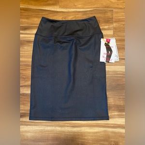 NWT WOMEN WITH CONTROL SHAPE ENHANCING PENCIL SKIRT WITH SIDE SLIT SIZE SMALL